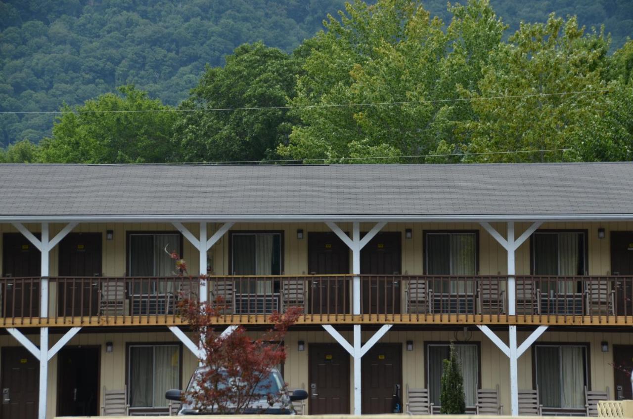 Travelowes Motel - Maggie Valley Bagian luar foto