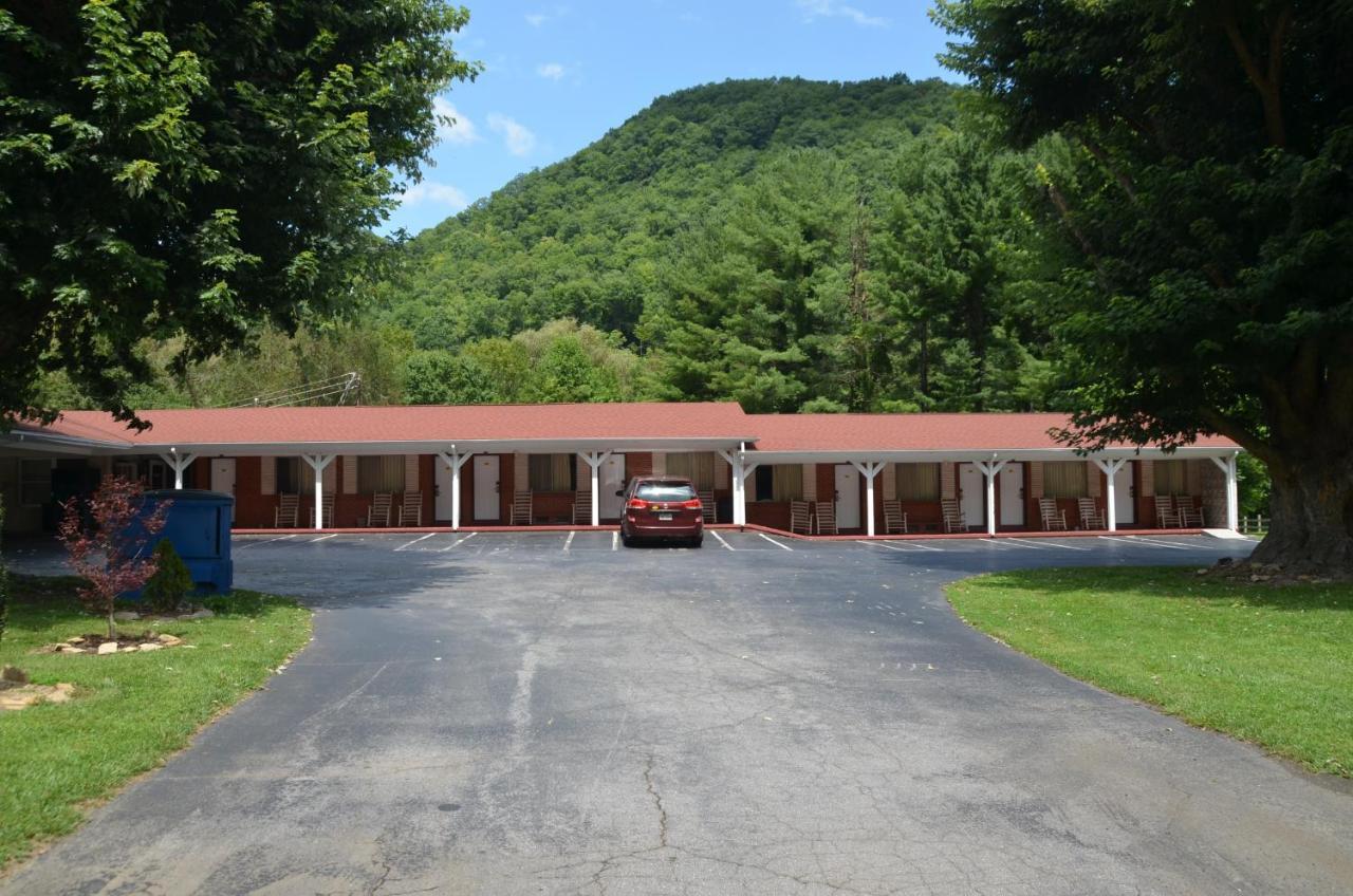 Travelowes Motel - Maggie Valley Bagian luar foto