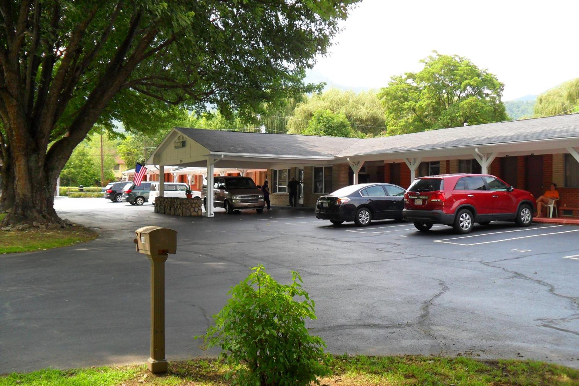 Travelowes Motel - Maggie Valley Bagian luar foto